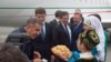 Рустам Минниханов рядом с бизнес-джетом