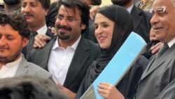 د تحریک انصاف پلویانو د خپلې انتخاباتي نخښې بحالېدل لمانځلي د تحریک انصاف پلویانو د خپلې انتخاباتي نخښې بحالېدل لمانځلي