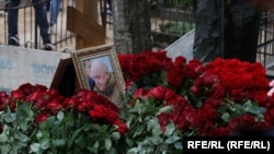 Могила основателя ЧВК "Вагнер" Евгения Пригожина на Пороховском кладбище