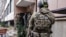 Сотрудники ФСБ на задержании в Дагестане