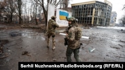 Украинские военные в Бахмуте