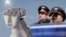 "Психиатрический контроль" со стороны полиции (коллаж)