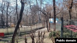 تصویری که از محوطه حصاربندیشده در پارک قیطریه برای ساخت مسجد منتشر شده بود
