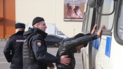 Расизм, национализм, ксенофобия Задержание мигранта в Москве, иллюстративное фото