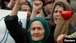 Митинг, посвященный годовщине массовой депортации чеченского народа. 23 февраля 2000 года