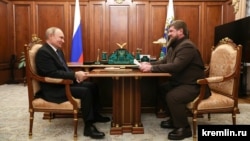 Глава Чечни Рамзан Кадыров на встрече с президентом России Владимиром Путиным. Кремль. 13 марта 2022 года