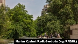 Эвакуация людей в Херсоне, 7 июня 2023 года