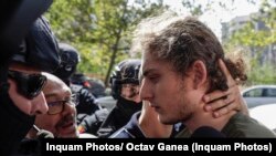 Vlad Pascu, în vârstă de 20 de ani, este acuzat că a ucis doi oameni și a rănit alți trei în timp ce conducea sub influența drogurilor.