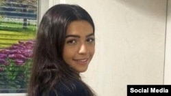 عکسی که از سارا تبریزی در شبکههای اجتماعی منتشر شده است