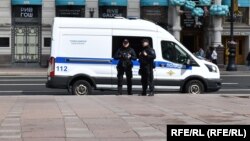 Полиция на акции в поддержку Навального в Санкт-Петербурге. 4 июня 2023 года