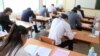 СММ: фақат 13% духтарҳои донишҷӯи тоҷик донишгоҳро хатм мекунанд 