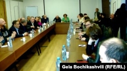 ოპოზიციასთან შეხვედრა სასტუმრო „შოთაში".