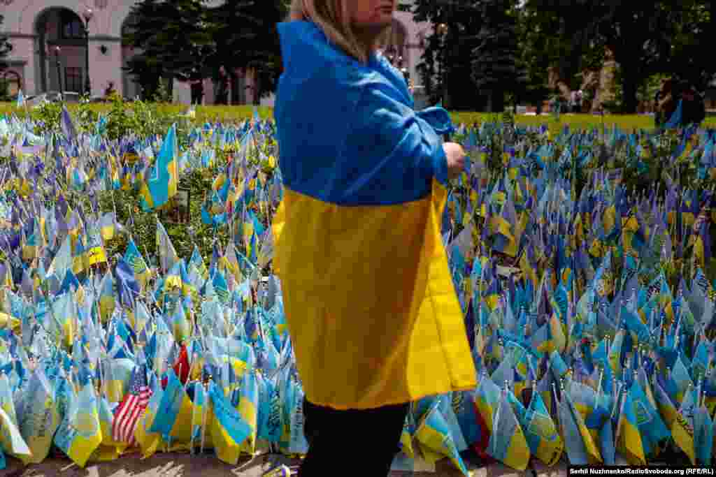 На майдані Незалежності вшанували пам'ять воїнів, які загинули внаслідок руйнування одного з бараків в Оленівській колонії. Відомо про загибель більш ніж 50 українських військовополонених з «Азовсталі»