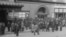 Очередь в кассы театра "Метрополитен-опера". 1914