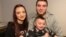 Вика с Денисом готовились стать родителями в Мариуполе, но почти год назад оказались в Финляндии, в городе Йоэнсуу, где появился их сын Мишка