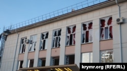 Последствия удара по порту Феодосии, Крым, Украина, 26 декабря 2023 года