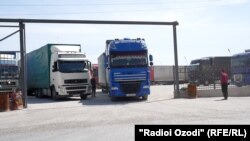 Гузаргоҳи "Фотеҳобод" дар марзи Тоҷикистон бо Узбекистон