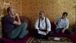 Оилаи афғон метарсад, ки онҳоро аз Душанбе меронанд Оилаи афғон метарсад, ки онҳоро аз Душанбе меронанд