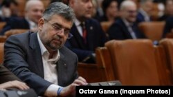 Premierul Ciolacu spune că principala cauză a deficitului bugetar este nivelul ridicat al investițiilor pe care le face guvernul. În cifre, acest capitol reprezintă o treime din deficitul din prima jumătate a anului 2024.