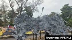Кованая карта России в парке Тренева
