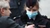 Госдума приняла поправку о штрафах за поиск экстремистских материалов