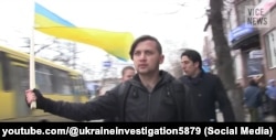 Симферополь, 8 марта 2014. Активист Геннадий Афанасьев. Впоследствии политузник Кремля, затем военнослужащий ВСУ, позывной «Тор». Геннадий Афанасьев погиб, защищая Украину, 18 декабря 2022 года возле поселка Белогоровка Луганской области