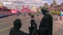 Минимальное количество военных и танк Т-34 в единственном экземпляре. Чем запомнится парад Победы в Москве Минимальное количество военных и танк Т-34 в единственном экземпляре. Чем запомнится парад Победы в Москве