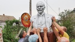 Атлас мира: 100-летие смерти идола. Взлет и падение мирового коммунизма Атлас мира: 100-летие смерти идола. Взлет и падение мирового коммунизма
