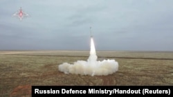 Запуск ракеты с ОТРК «Искандер», иллюстрационное архивное фото