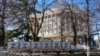 «Плюнул в коробку для помощи армии РФ». В колонию – за «негативное отношение» к войне