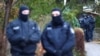 Полицейские во время операции по выявлению рейхсбюргеров, Берлин, 7 декабря 2022 года