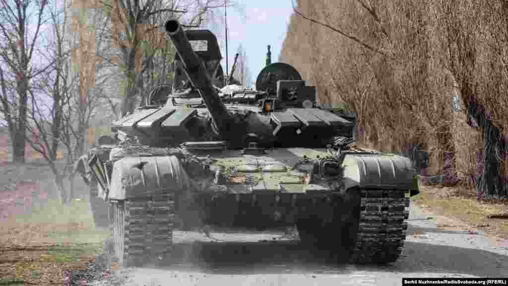 Захоплений російський танк Т-72 