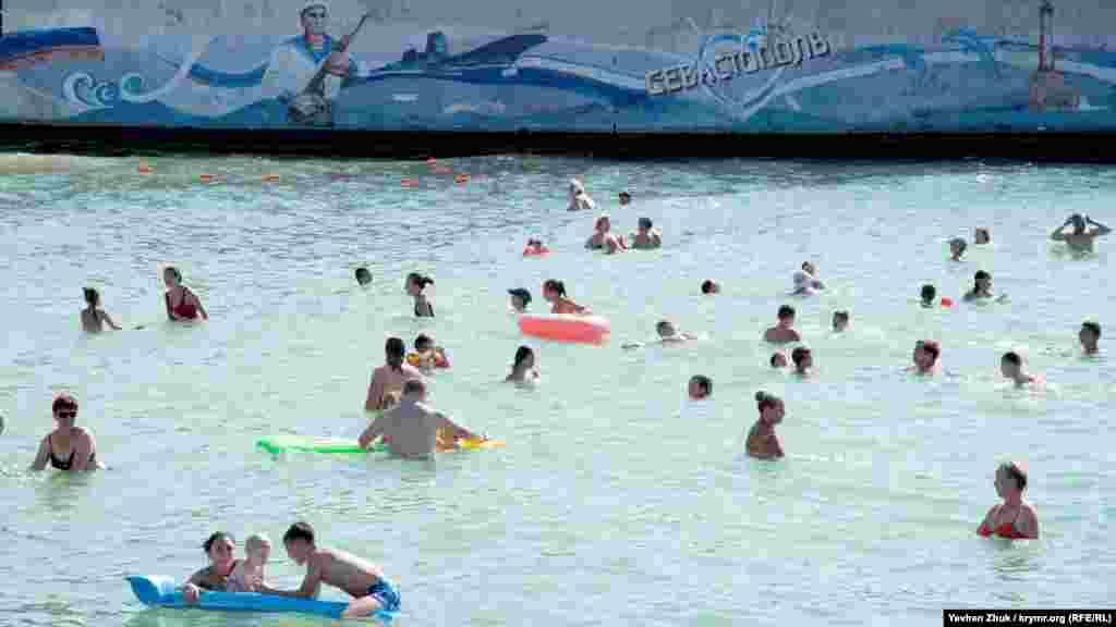 Прохлада морской воды – спасение от июльской жары