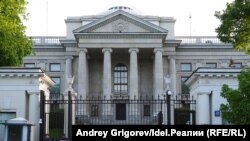 Здание посольства РФ в Варшаве