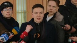 Савченко відповіла на звинувачення генпрокурора України після допиту в СБУ (відео) Савченко відповіла на звинувачення генпрокурора України після допиту в СБУ (відео)