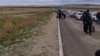 Озинки. Очередь с российской стороны на границе с Казахстаном