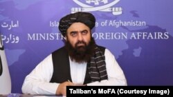 امیر خان متقي په خپلو خبرو کې وویل چې د طالبانو له واکمنېدو راهیسې یې له پاکستان سره سوداګري زیاته شوې - پخوانی انځور.