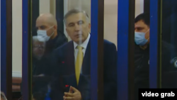 საქართველოს მესამე პრეზიდენტი მიხეილ სააკაშვილი სასამართლო პროცესზე