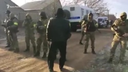 «Чорний четвер». У Криму пройшли нові обшуки (відео) «Чорний четвер». У Криму пройшли нові обшуки (відео)