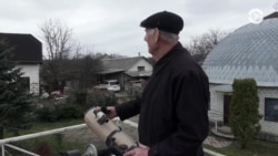 Бывший священник построил планетарий своими руками (видео) Бывший священник построил планетарий своими руками (видео)