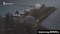 Захоплені Росією українські кораблі в порту Керчі. Окупований Росією Крим. 4 грудня 2018 року