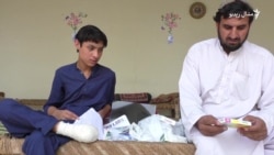 خيبر کې د ماين چاودنې ښکار هلک پلار وايي د زوی د درملنې وس نه لري خيبر کې د ماين چاودنې ښکار هلک پلار وايي د زوی د درملنې وس نه لري