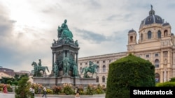 Вена, памятник императрице Марии-Терезии (иллюстративное фото)