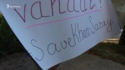 Борьба за Ханский дворец: одиночный пикет Эдема Аблаева (видео) Борьба за Ханский дворец: одиночный пикет Эдема Аблаева (видео)