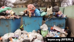 Мусор в Керчи, архивное фото