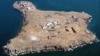 Остров Змеиный – остров в Черном море, который принадлежит Украине и определяет ее территориальные воды, 1995 год