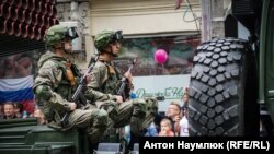 Российский военный парад в Симферополе, май 2018 год