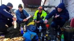 Making Molotov Cocktails, Ukrainian Civilians Prepare To Defend Homes Making Molotov Cocktails, Ukrainian Civilians Prepare To Defend Homes