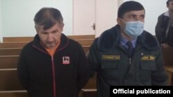 Рустам Болтахонов ҳангоми эълони ҳукм. Акс аз додгоҳи вилояти Хатлон