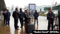 Бозгашти тоҷикистониҳо аз Украина